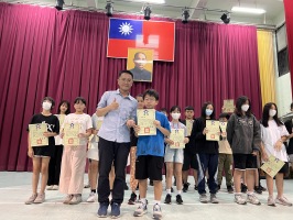 112學年度第二學期兒童朝會及頒獎照片:52D88A40-8ECC-4B07-968D-C868BD75C018