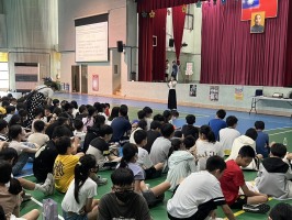 113學年度第二學期兒童朝會照片(頒獎+網路成癮宣導):S__49782793_0