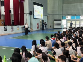 113學年度第二學期兒童朝會照片(頒獎+網路成癮宣導):S__49782802_0