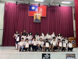 113學年度第二學期兒童朝會照片(頒獎+網路成癮宣導):S__49782809_0